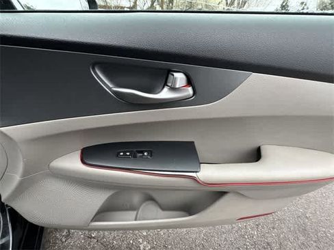 Used 2021 Kia Forte LXS image 21