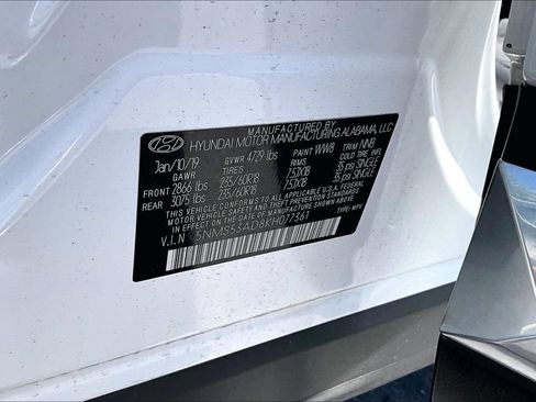 Used 2019 Hyundai Santa Fe FWD image 17