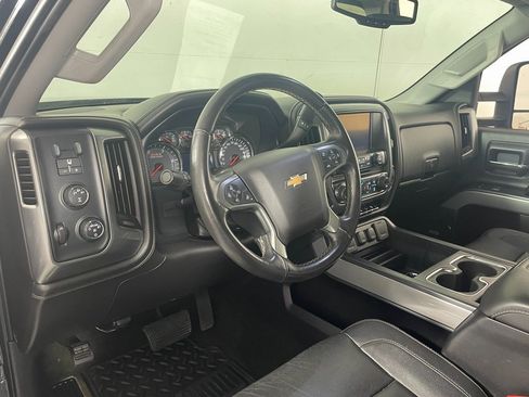 Used 2015 Chevrolet Silverado 2500 LTZ w/ LTZ Plus Package image 13