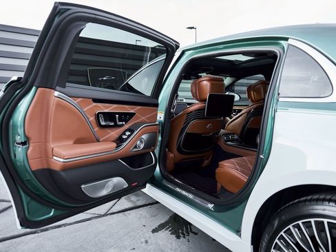 Used 2026 Mercedes-Benz Maybach S 680 4MATIC image 33