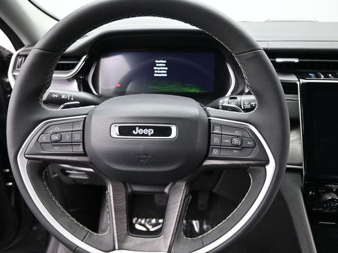 Used 2022 Jeep Grand Cherokee Limited 4xe image 23