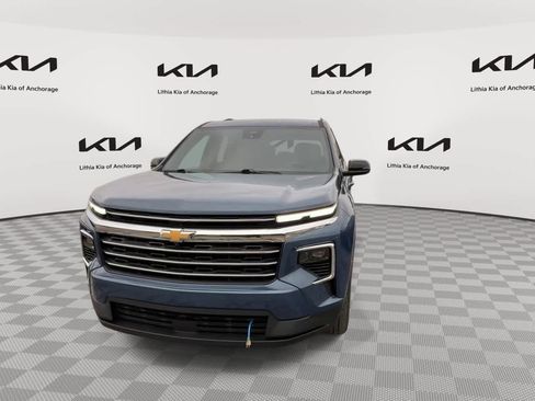 Used 2024 Chevrolet Traverse LT w/ LPO, Floor Liner Package AWD/4WD image 4