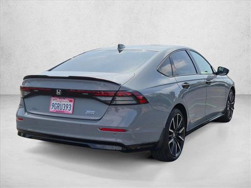 Used 2023 Honda Accord Touring image 5