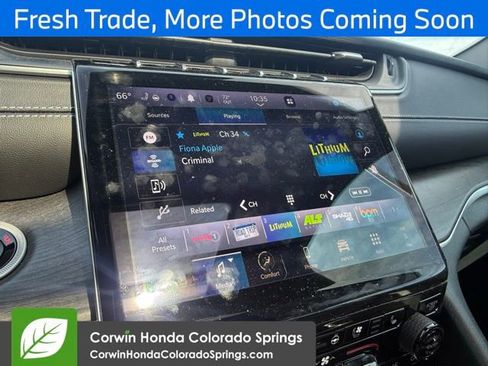 Used 2024 Jeep Grand Cherokee Limited w/ Luxury Tech Group II image 7