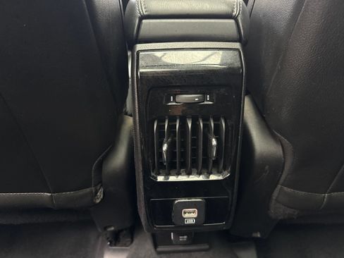 Used 2022 Jeep Compass Latitude w/ Sun and Sound Group AWD/4WD image 39