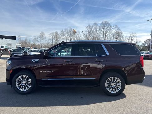 Used 2023 GMC Yukon SLT w/ Max Trailering Package image 2
