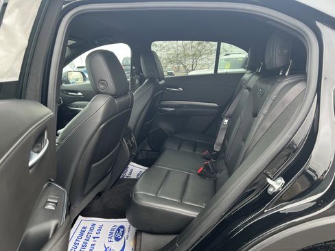 Used 2024 Cadillac XT4 Premium Luxury image 19