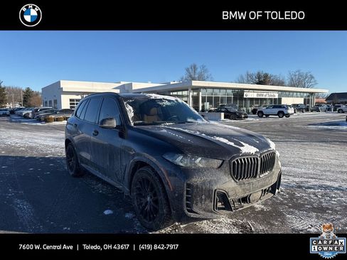 Used 2024 BMW X5 xDrive40i w/ M Sport Package image 1