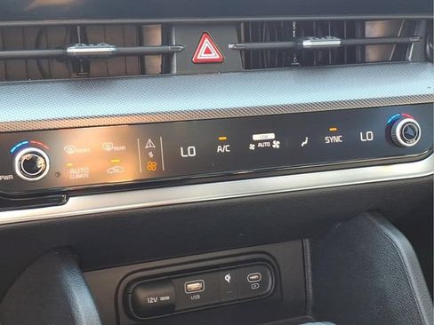 Used 2024 Kia Sportage SX AWD/4WD image 9