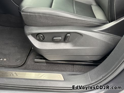 Used 2022 Volkswagen Atlas SE image 12