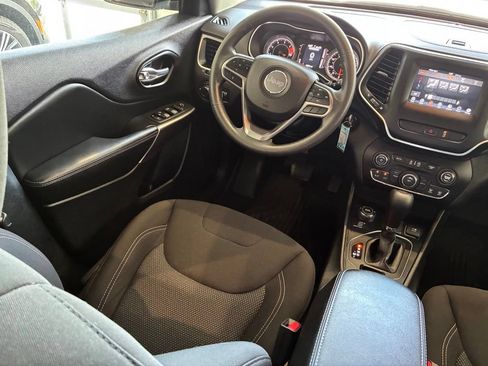 Used 2021 Jeep Cherokee Latitude AWD/4WD image 10
