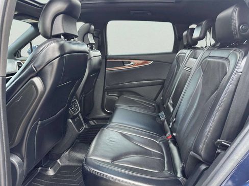 Used 2017 Lincoln MKX Reserve AWD/4WD image 11