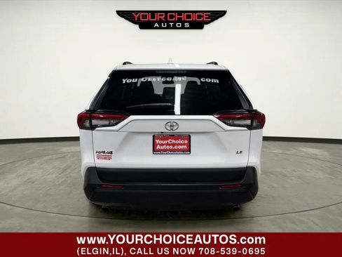 Used 2021 Toyota RAV4 LE FWD image 4