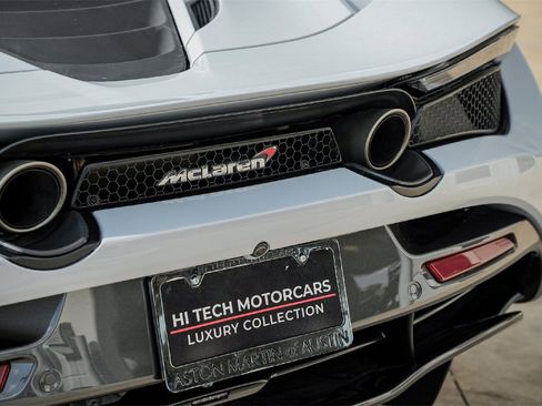 Used 2018 McLaren 720S image 13
