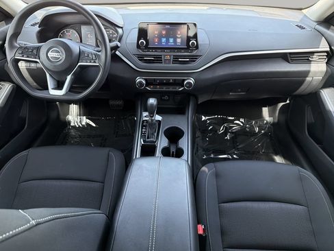 Used 2021 Nissan Altima 2.5 S FWD image 12