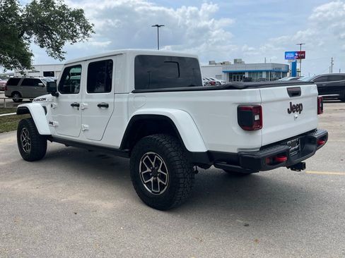 Used 2024 Jeep Gladiator Rubicon AWD/4WD image 7