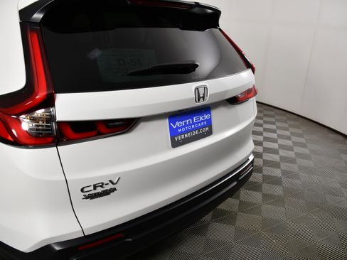 Certified 2025 Honda CR-V EX image 15