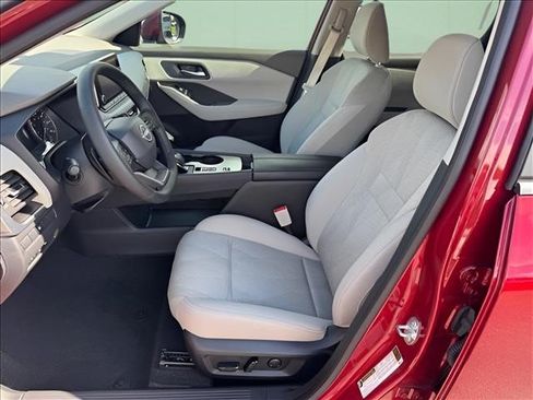 Used 2025 Nissan Rogue SV FWD image 6