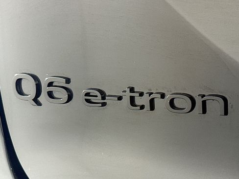New 2027 Audi Q6 e-tron Premium Plus AWD/4WD image 10