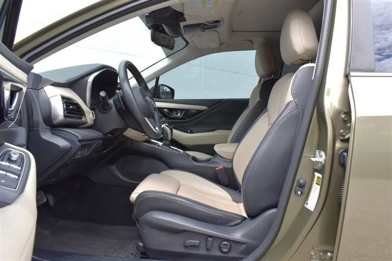Used 2023 Subaru Outback Limited AWD/4WD image 10