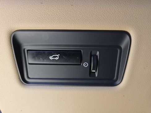 Used 2014 Land Rover Range Rover HSE AWD/4WD image 29