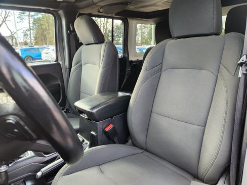 Used 2021 Jeep Wrangler Unlimited Sport image 7