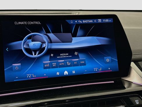 Used 2025 BMW X1 xDrive28i image 23