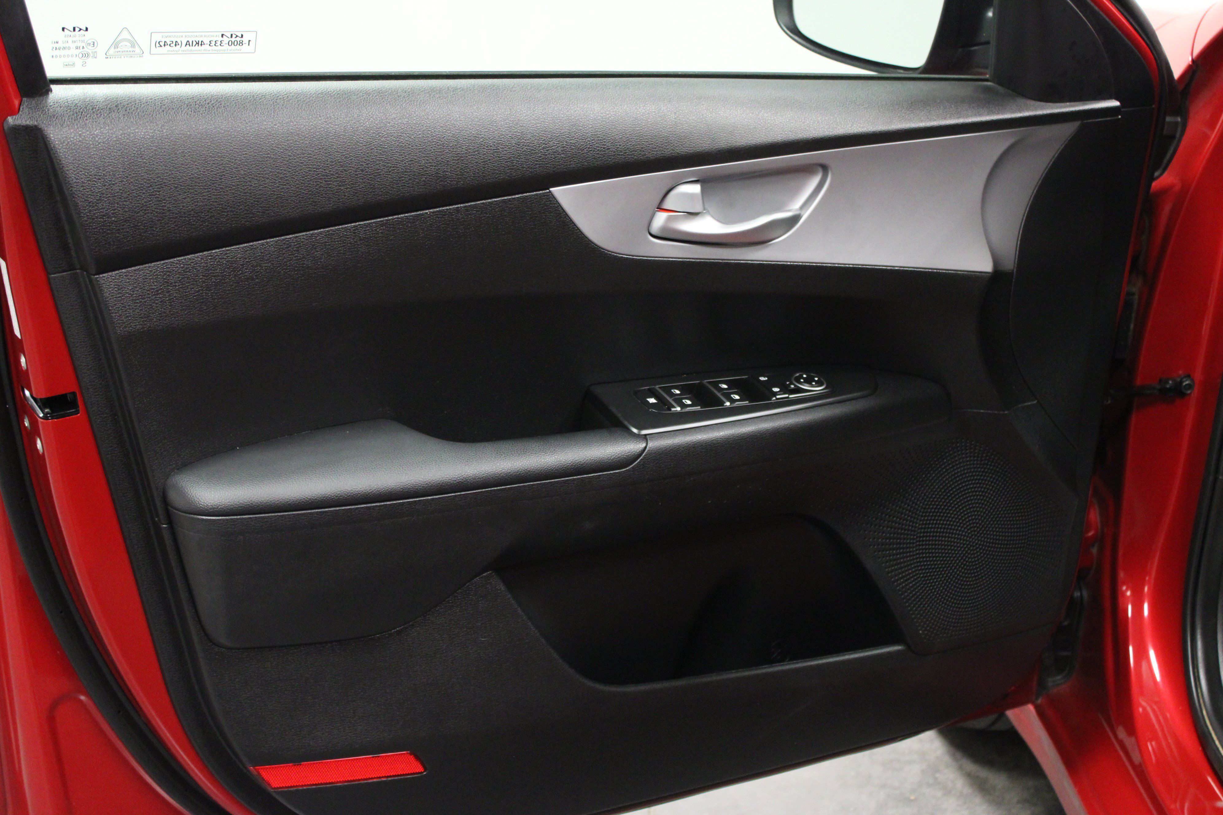 Used 2023 Kia Forte LXS w/ LXS Technology Package FWD image 11