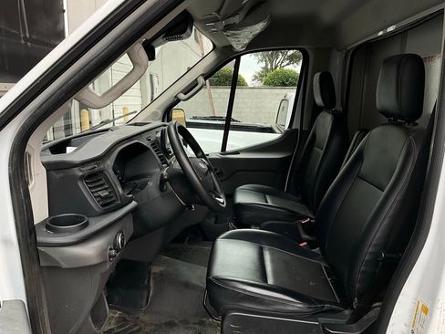 Used 2022 Ford Transit 350 DRW image 9