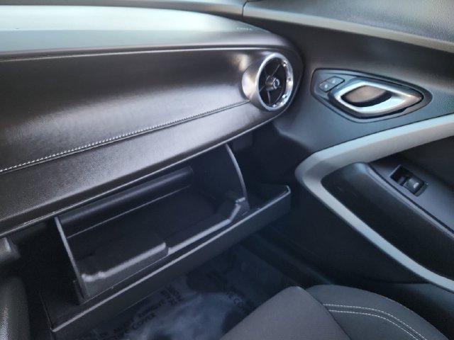 Used 2018 Chevrolet Camaro LT RWD image 45