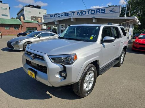 Used 2024 Toyota 4Runner SR5 image 1