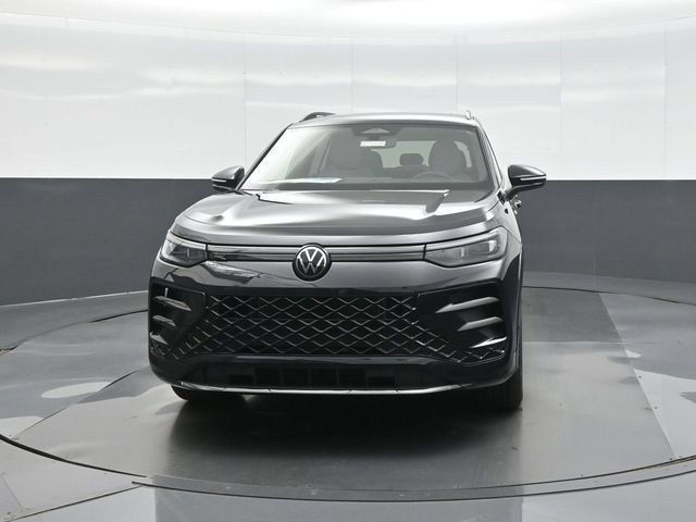 New 2026 Volkswagen Tiguan SE R-Line AWD/4WD image 2
