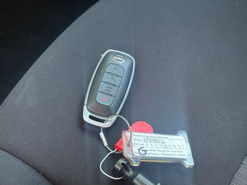 Used 2025 Nissan Sentra SV FWD image 23