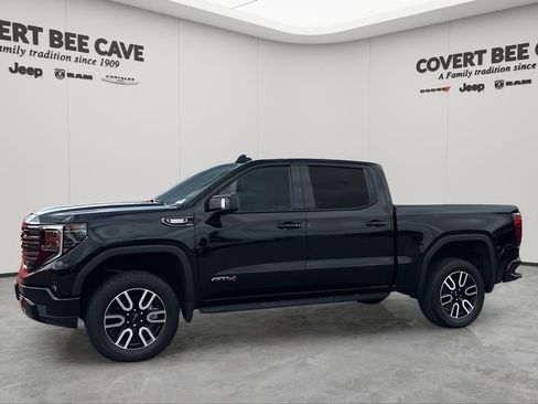 Used 2024 GMC Sierra 1500 AT4 w/ AT4 Premium Package image 4