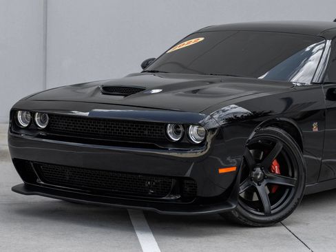 Used 2022 Dodge Challenger R/T Scat Pack w/ Plus Package RWD image 14