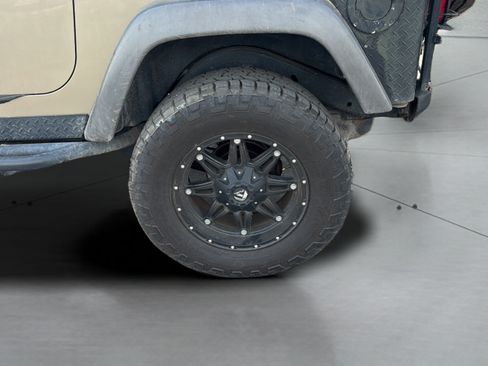 Used 2005 Jeep Wrangler Rubicon AWD/4WD image 18