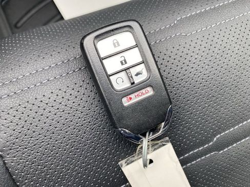 Used 2022 Honda CR-V Touring image 27