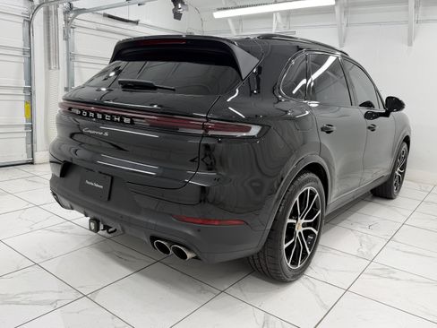 Certified 2024 Porsche Cayenne S AWD/4WD image 12