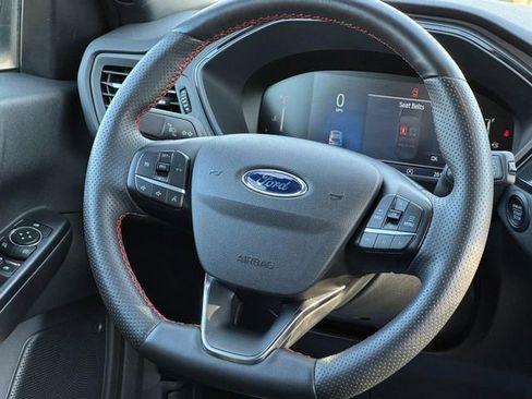 Used 2023 Ford Escape ST-Line image 12