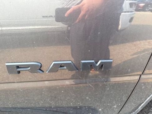 Used 2023 RAM 2500 Laramie AWD/4WD image 6