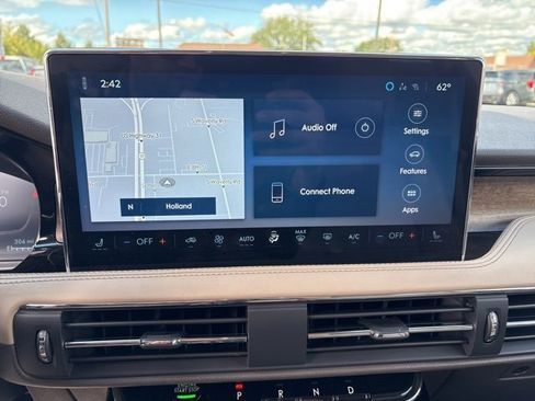 Used 2024 Lincoln Corsair Reserve image 23