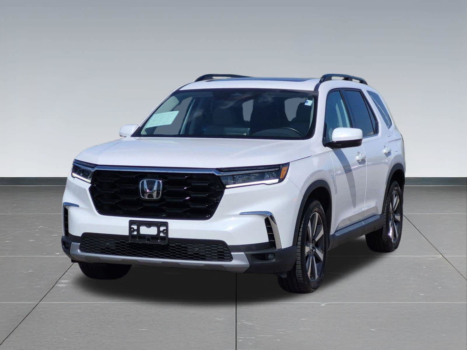 Certified 2024 Honda Pilot Touring image 10
