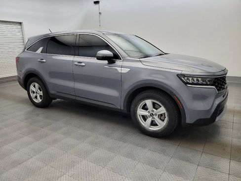 Used 2021 Kia Sorento LX FWD image 11