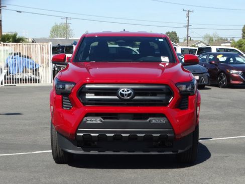 New 2026 Toyota Tacoma SR5 AWD/4WD image 3