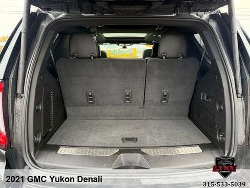 Used 2021 GMC Yukon Denali w/ Denali Premium Package image 48