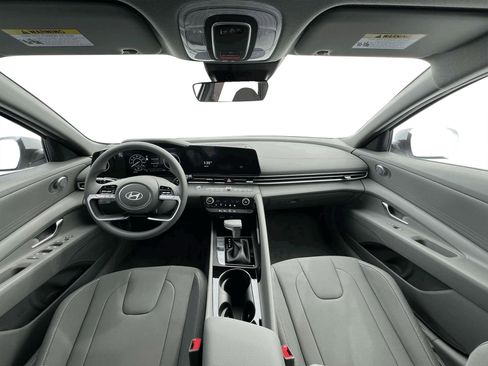 New 2025 Hyundai Elantra Blue image 13