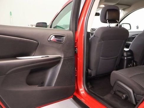 Used 2013 Dodge Journey SXT w/ Flexible Seating Group image 23