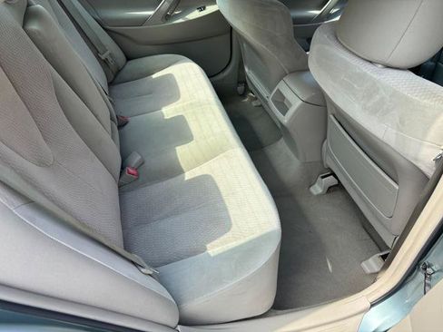 Used 2011 Toyota Camry LE FWD image 14