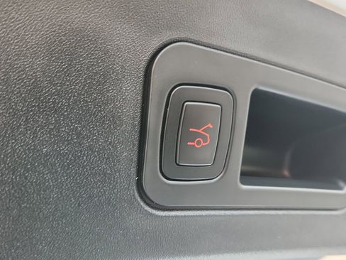 Used 2018 Tesla Model S 100D image 12