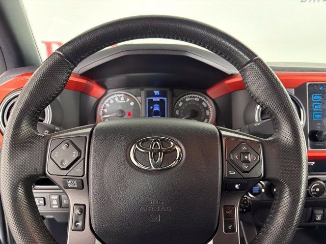 Used 2019 Toyota Tacoma TRD Off-Road AWD/4WD image 25